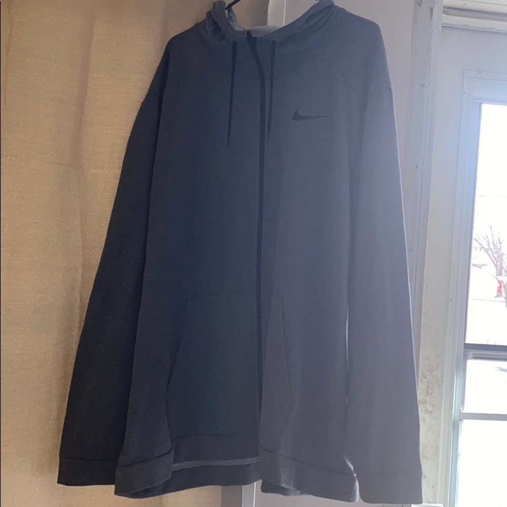 Men’s zip up sweatshirt